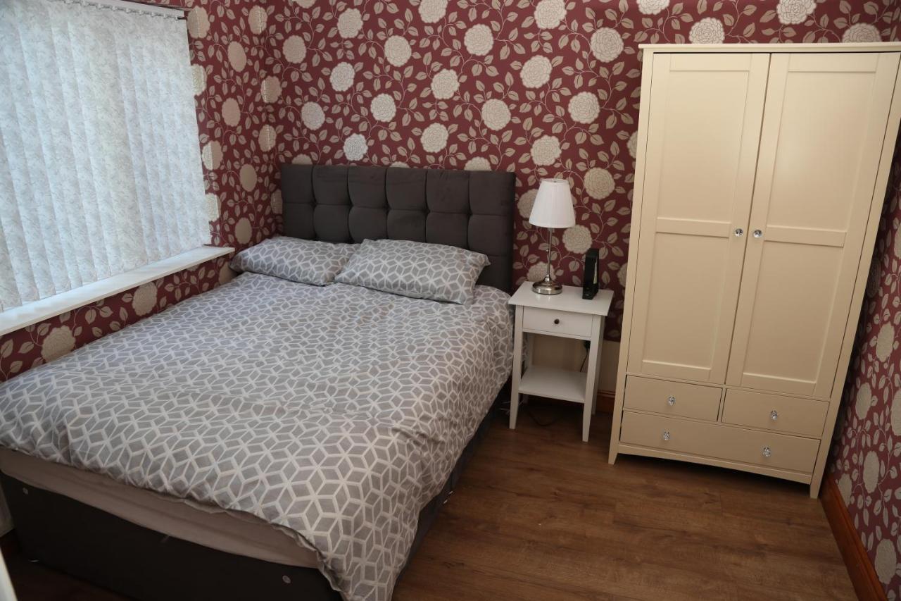 Cosy 3-Bed Bungalow Nec Airport Close To Amenities Birmingam Exterior foto