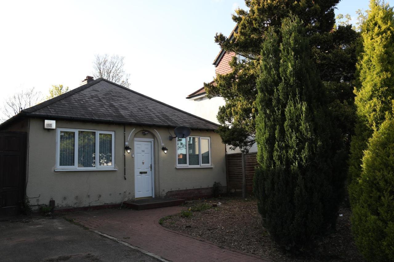 Cosy 3-Bed Bungalow Nec Airport Close To Amenities Birmingam Exterior foto
