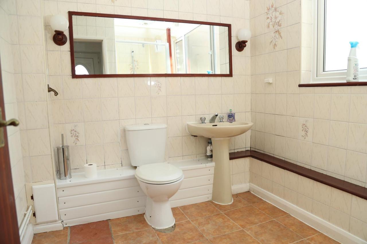 Cosy 3-Bed Bungalow Nec Airport Close To Amenities Birmingam Exterior foto
