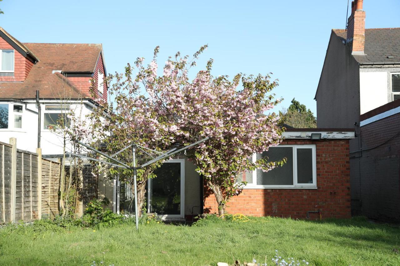 Cosy 3-Bed Bungalow Nec Airport Close To Amenities Birmingam Exterior foto